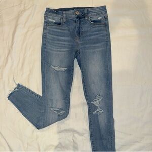 Distressed Light Wash American Eagle Jeans